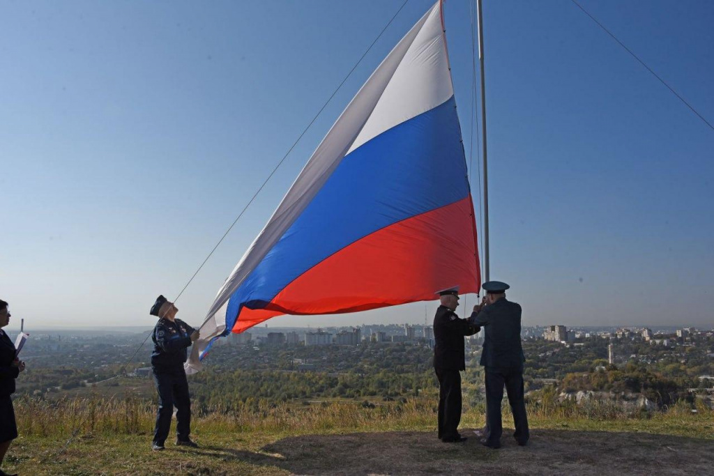 День воссоединения Донбасса и Новороссии с Россией!